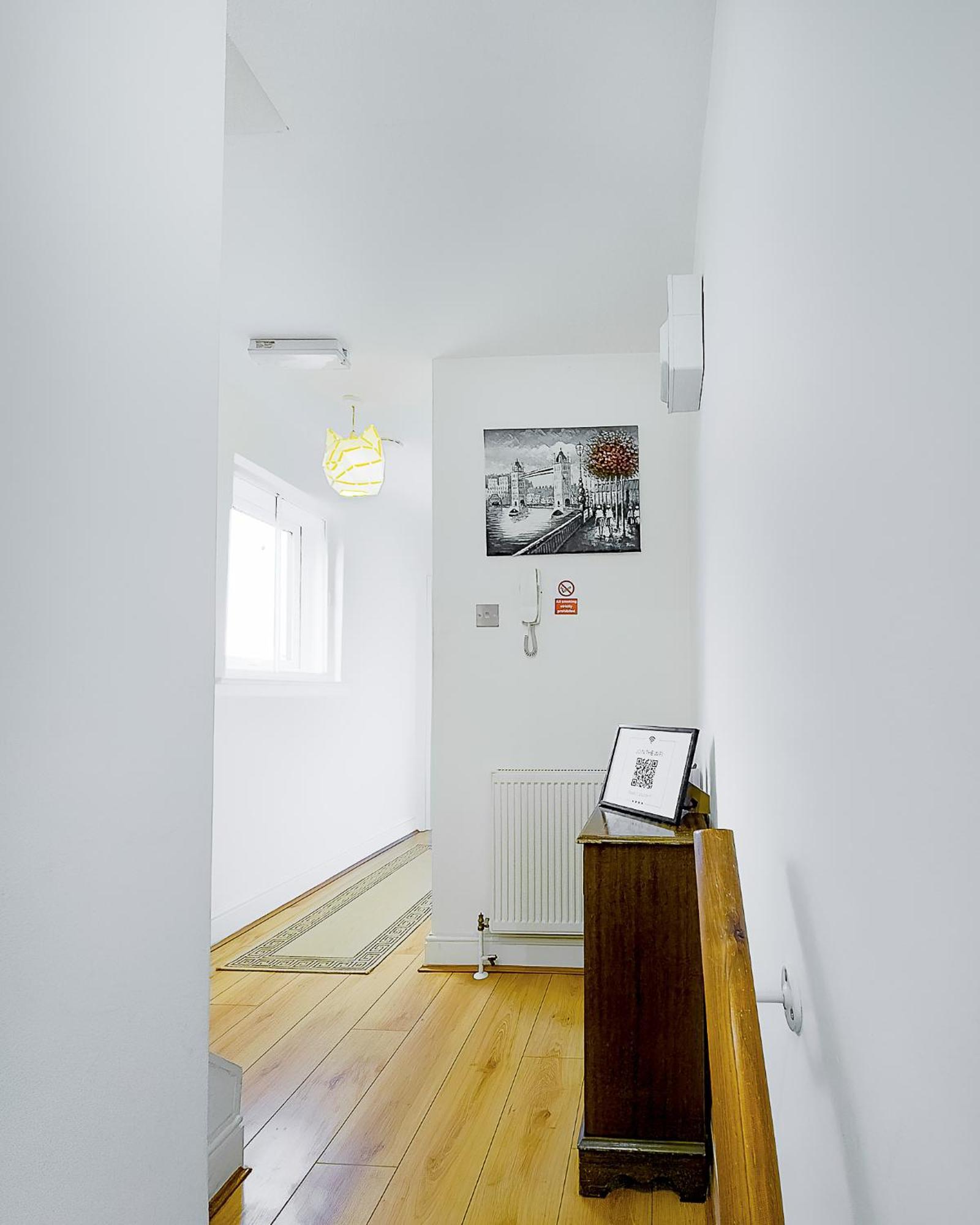 Charming London Home, Opp Arnos Grove Underground Station, Parking New Southgate Exterior foto